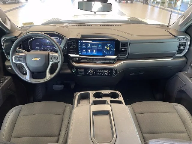 Used 2025 Summit White Chevrolet LT image 16
