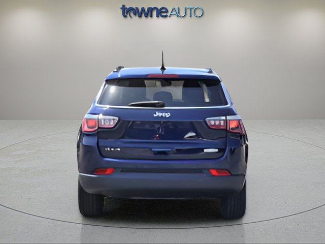 Used 2019 Blue Jeep Latitude image 4