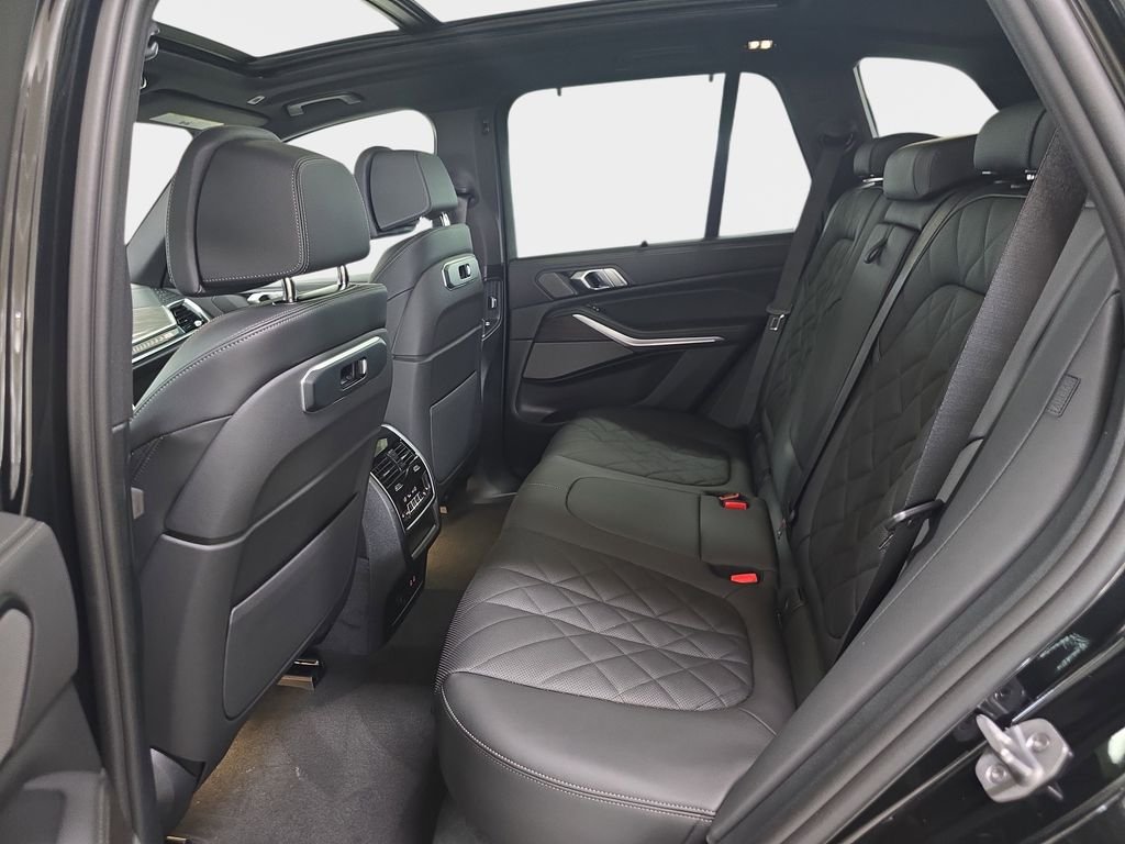 New 2026 Black Sapphire Metallic BMW xDrive40i image 9