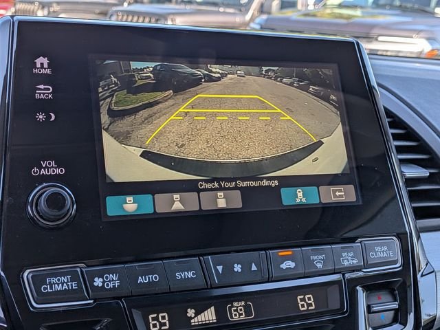 Used 2018 White Honda Touring image 37