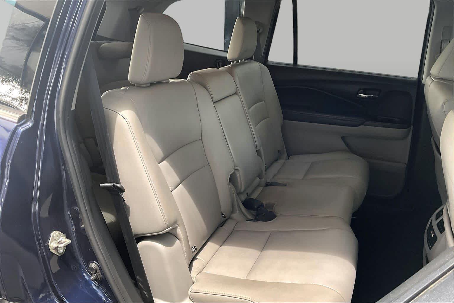 Used 2019 Obsidian Blue Pearl Honda EX-L image 34