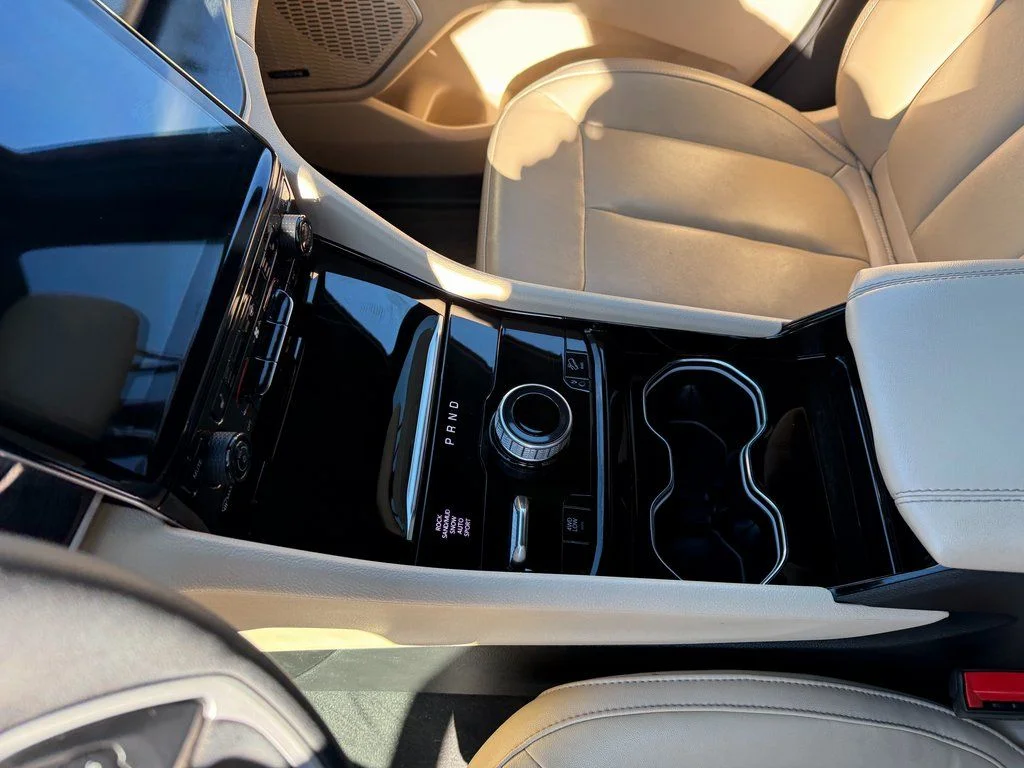 Used 2022 White Jeep 4xe image 23