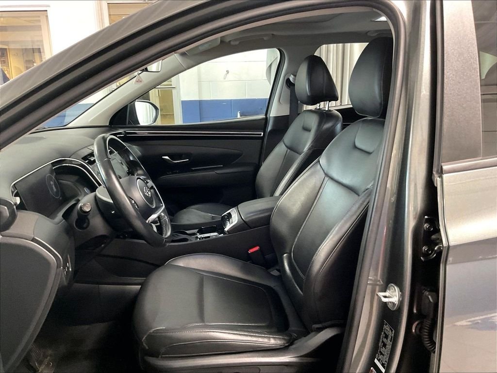 Used 2023 Gray Hyundai SEL image 10