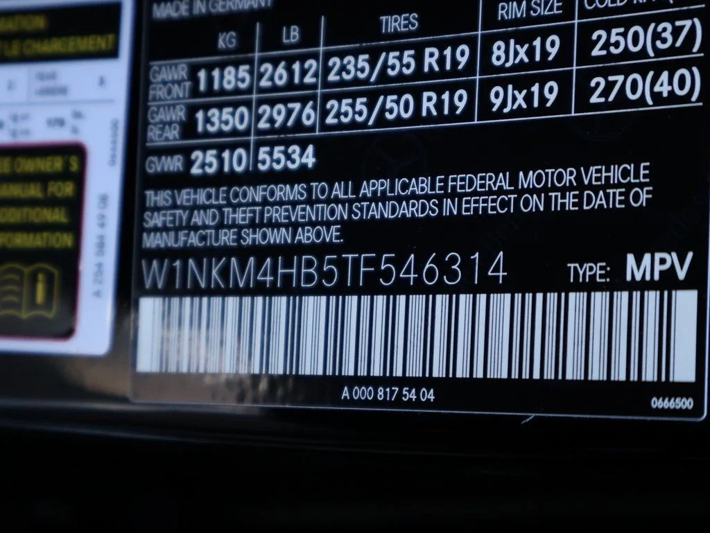 New 2026 Black Mercedes-Benz GLC 300 image 45