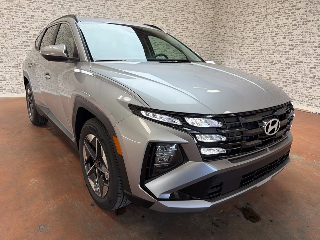 New 2026 Shimmering Silver Hyundai SEL image 9