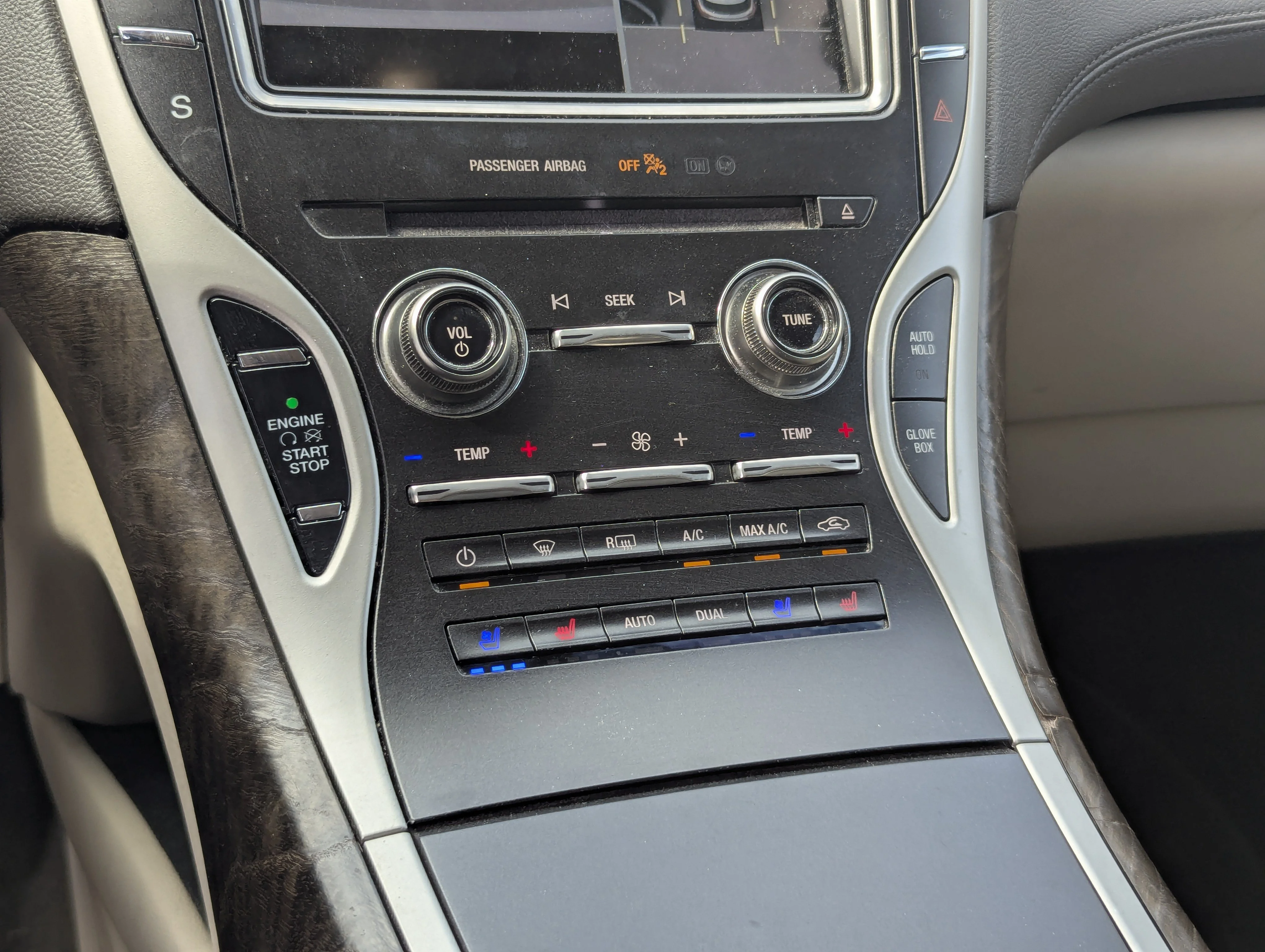Used 2019 Ceramic Pearl Metallic Tri-Coat Lincoln Reserve image 31