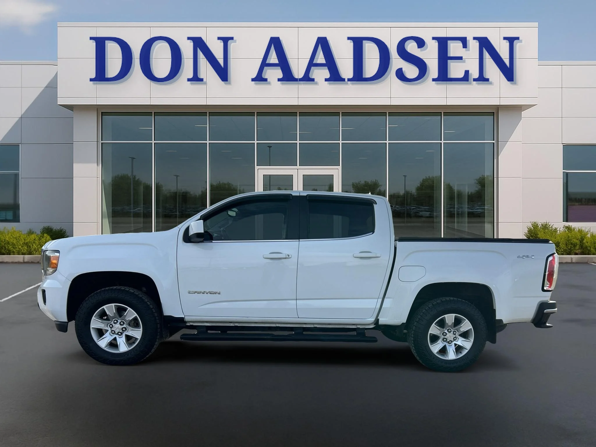 Certified Used 2017 Summit White GMC 4WD SLE image 4