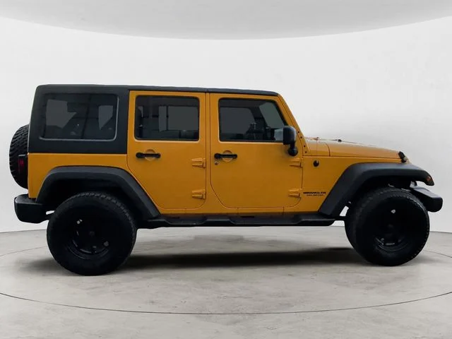 2012 Jeep Wrangler Unlimited Sahara - Photo 6