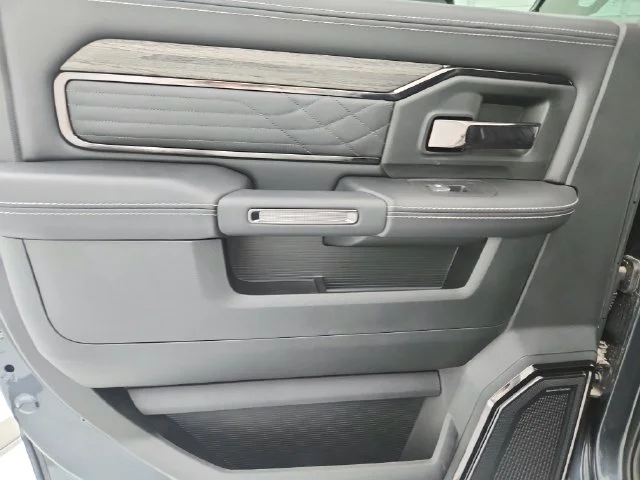 2025 RAM 2500 Limited - Photo 37