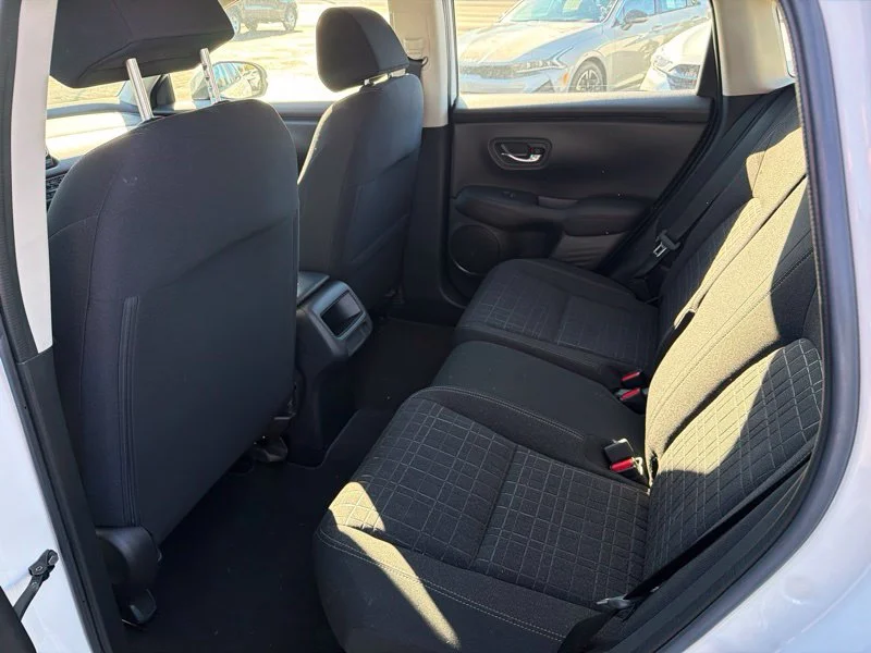 Used 2024  Honda LX image 11