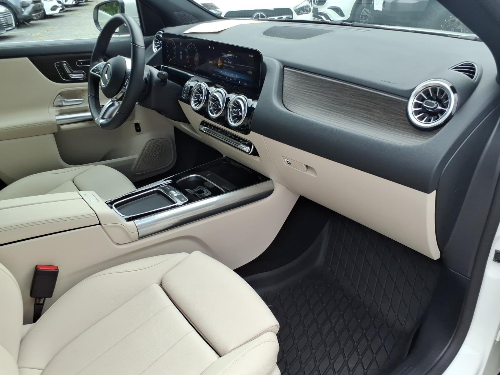 Used 2026 Polar White Mercedes-Benz GLA 250 image 24