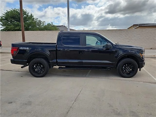 Used 2024 Agate Black Metallic Ford STX 4x4 SuperCrew Cab 5.5 ft. box 145 in. WB image 5