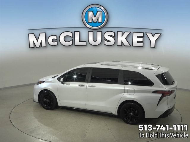 2024 Toyota Sienna Platinum - Photo 28