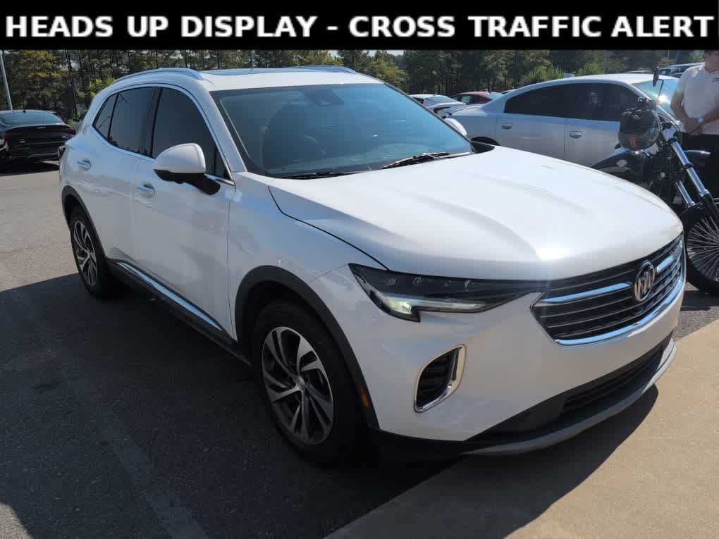 Used 2021 Summit White Buick Essence image 3