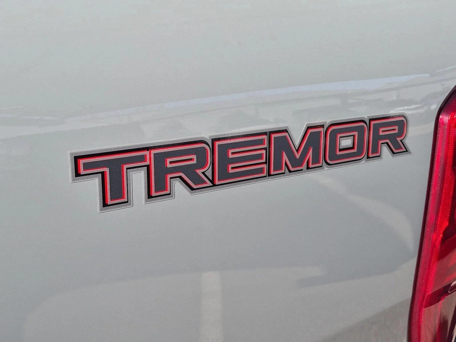 Used 2022 Cactus Gray Ford XLT image 11