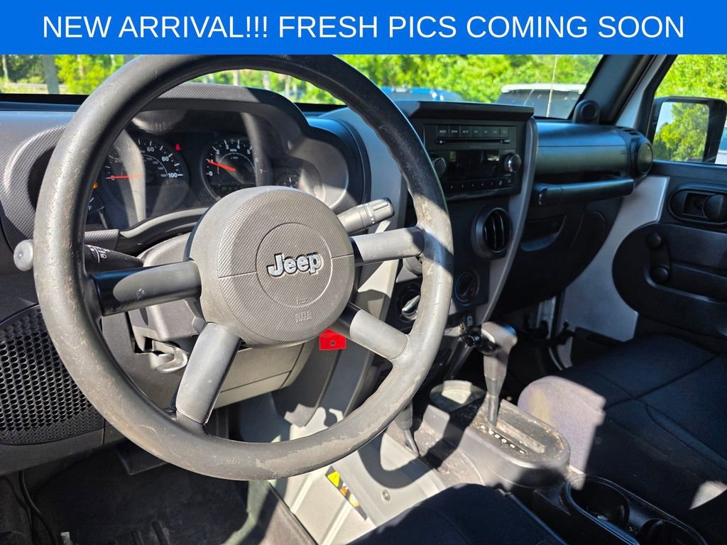 Used 2009 Silver Jeep X image 8