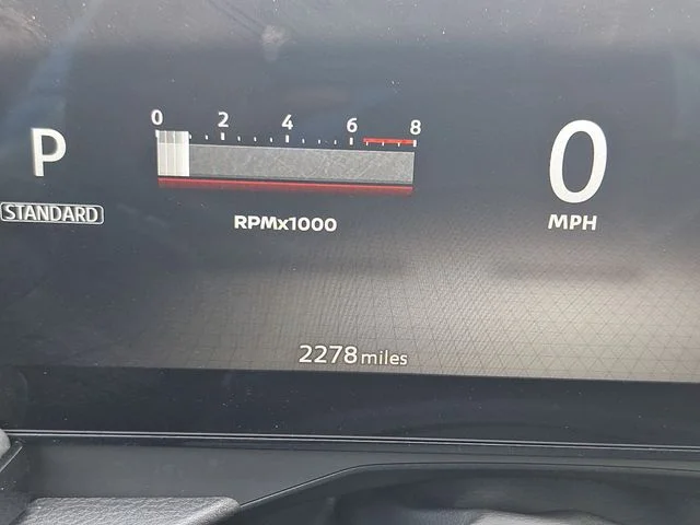 Used 2025 Gray Nissan SR image 17