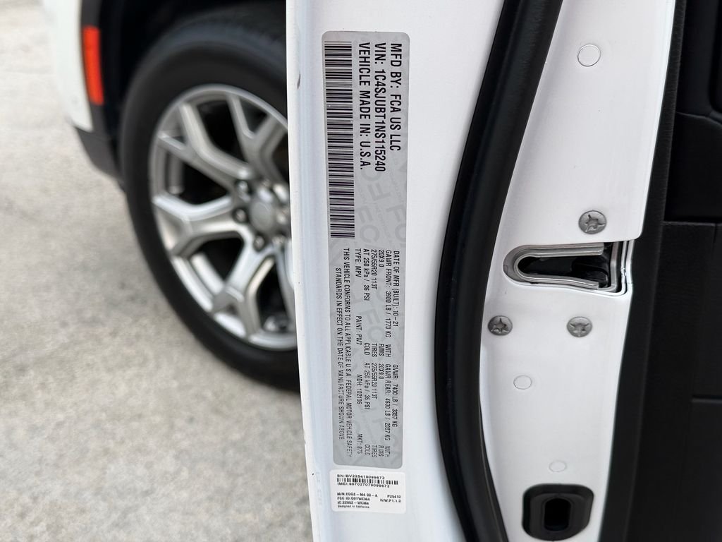Used 2022 White Jeep Series II image 23