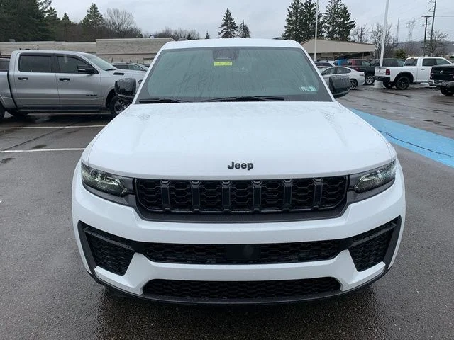 New 2026 Bright White Clearcoat Jeep Altitude image 10