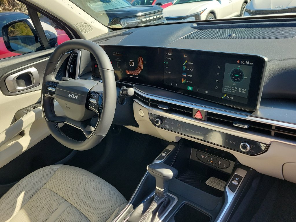 New 2026 Glacial White Pearl Kia S image 8