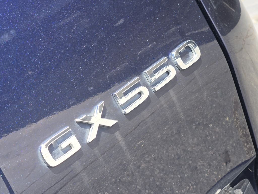 Used 2024  Lexus 550 Luxury+ image 11