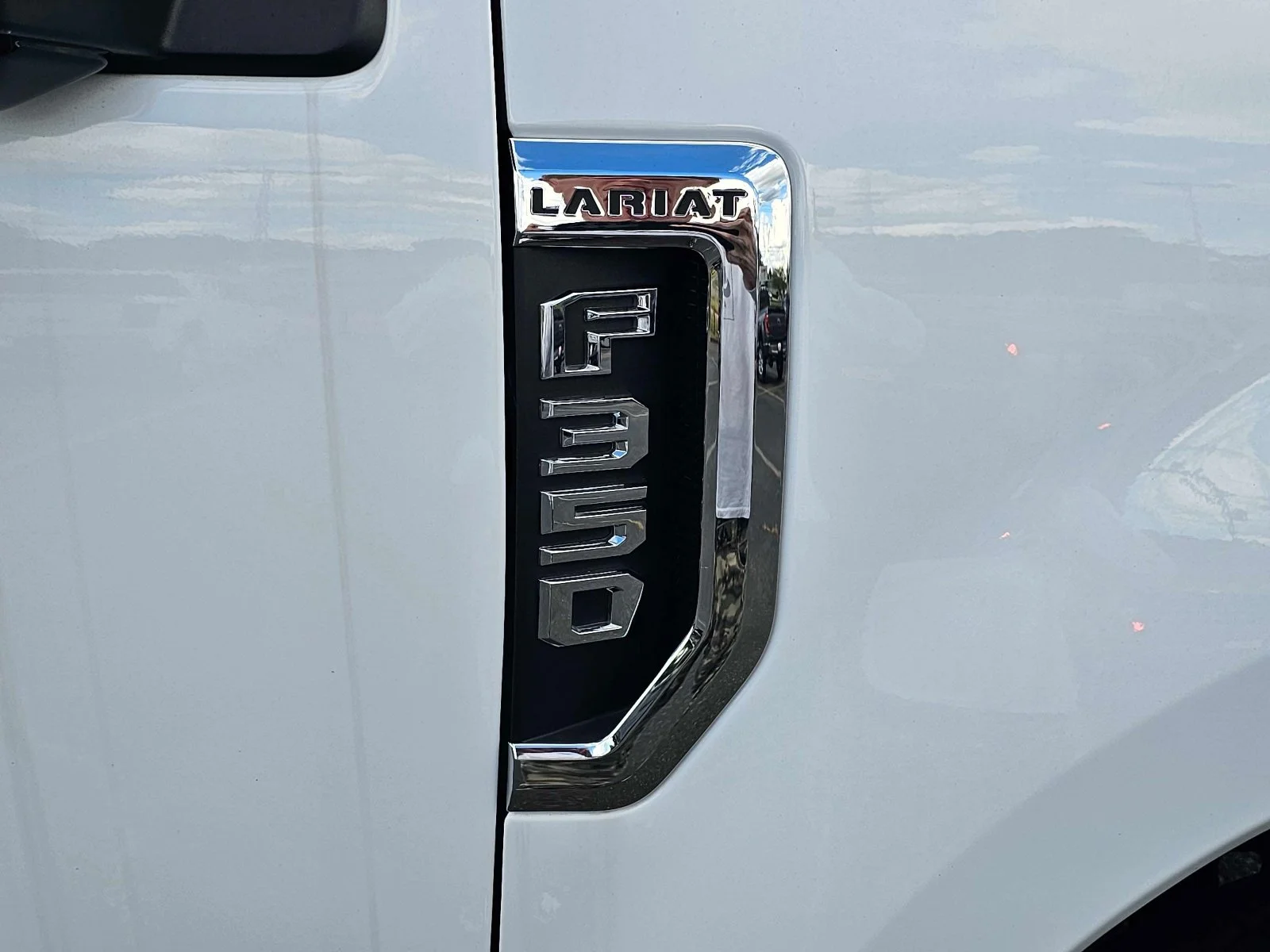 Used 2022 Oxford White Ford LARIAT image 12