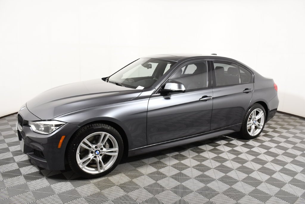 Used 2018 BMW 3 Series 340i with VIN WBA8B7G55JNU95479 for sale in Richfield, Minnesota
