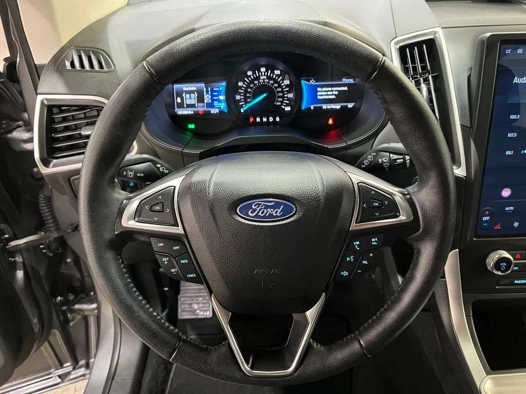 Used 2024 Gray Ford SEL image 20