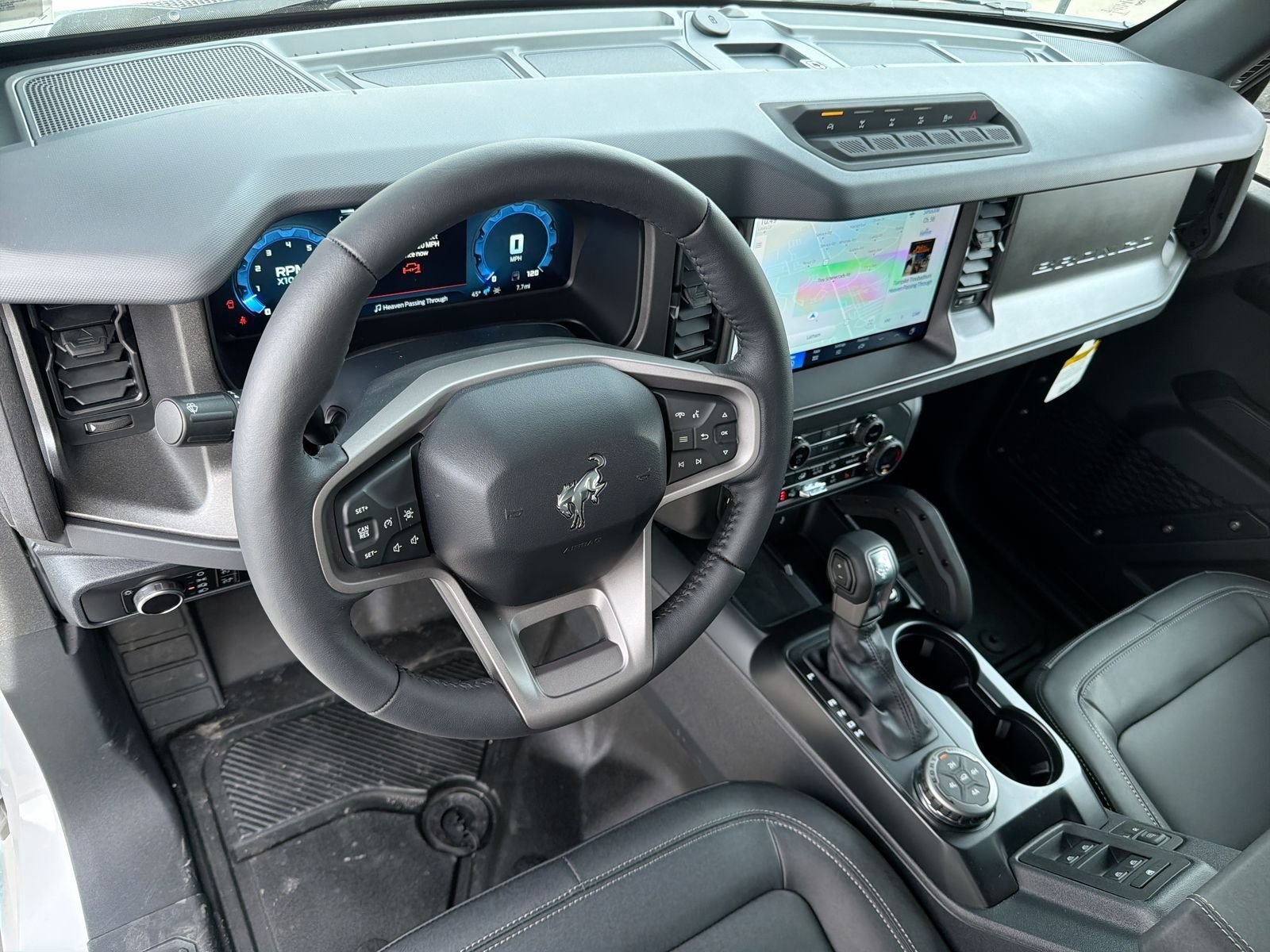 New 2025 Oxford White Ford Badlands® image 10