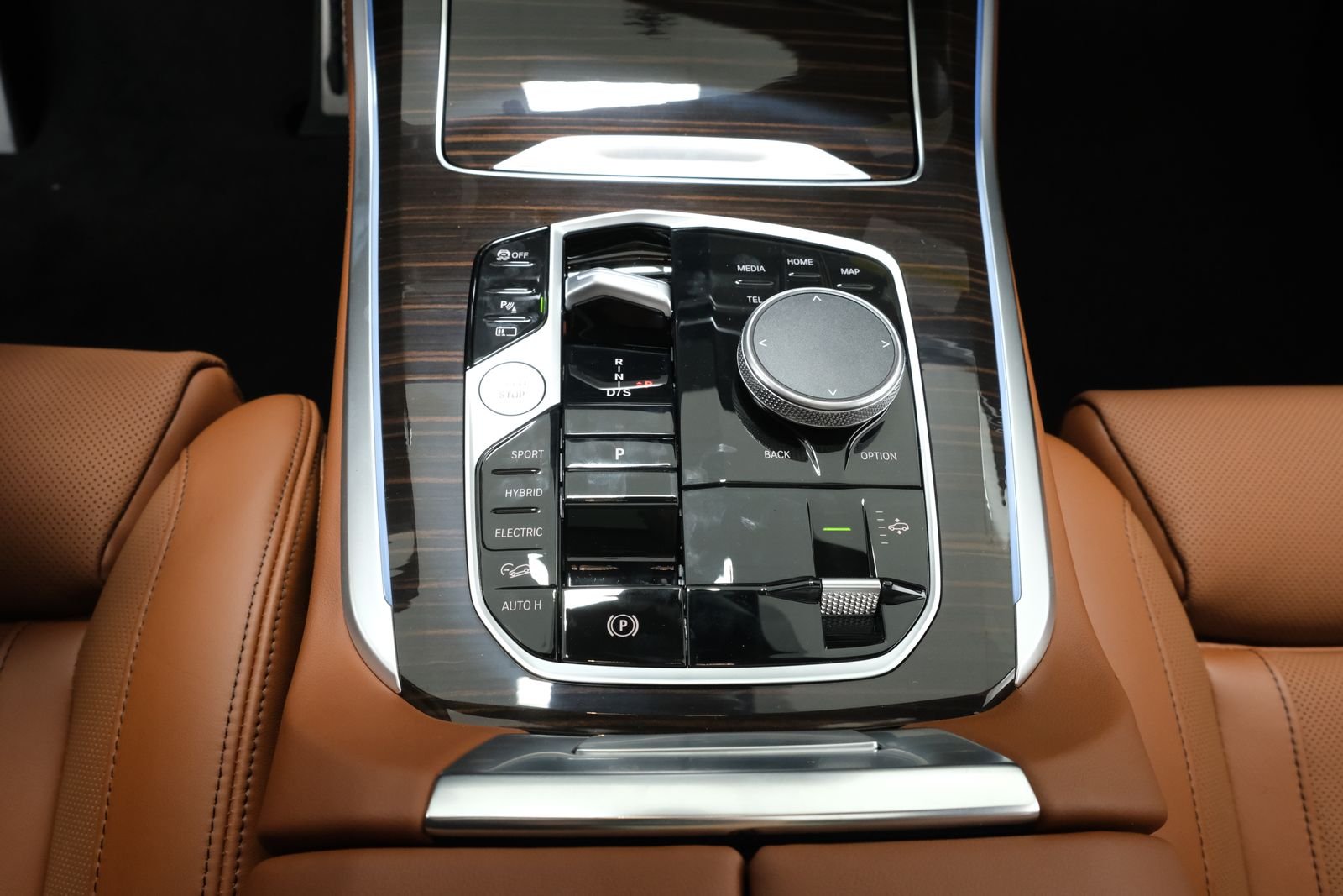 New 2026 Brooklyn Grey Metallic BMW xDrive50e image 22