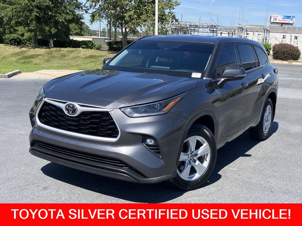 Used 2021 Gray (Magnetic Gray Metallic) Toyota LE AWD image 1