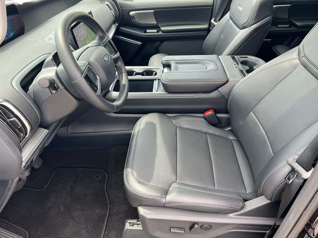 New 2026 Black Ford Platinum image 9