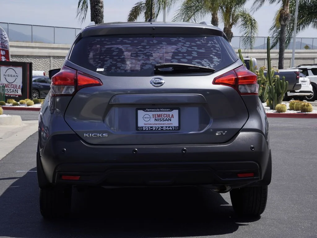 Used 2020 Gray Nissan SV image 4