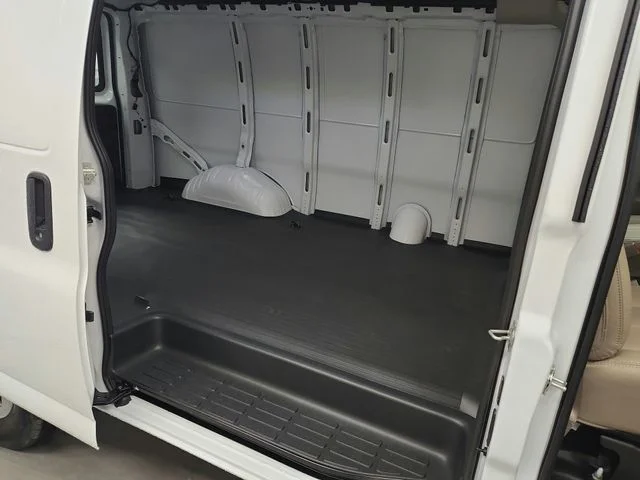 New 2026 White Chevrolet Work Van image 33