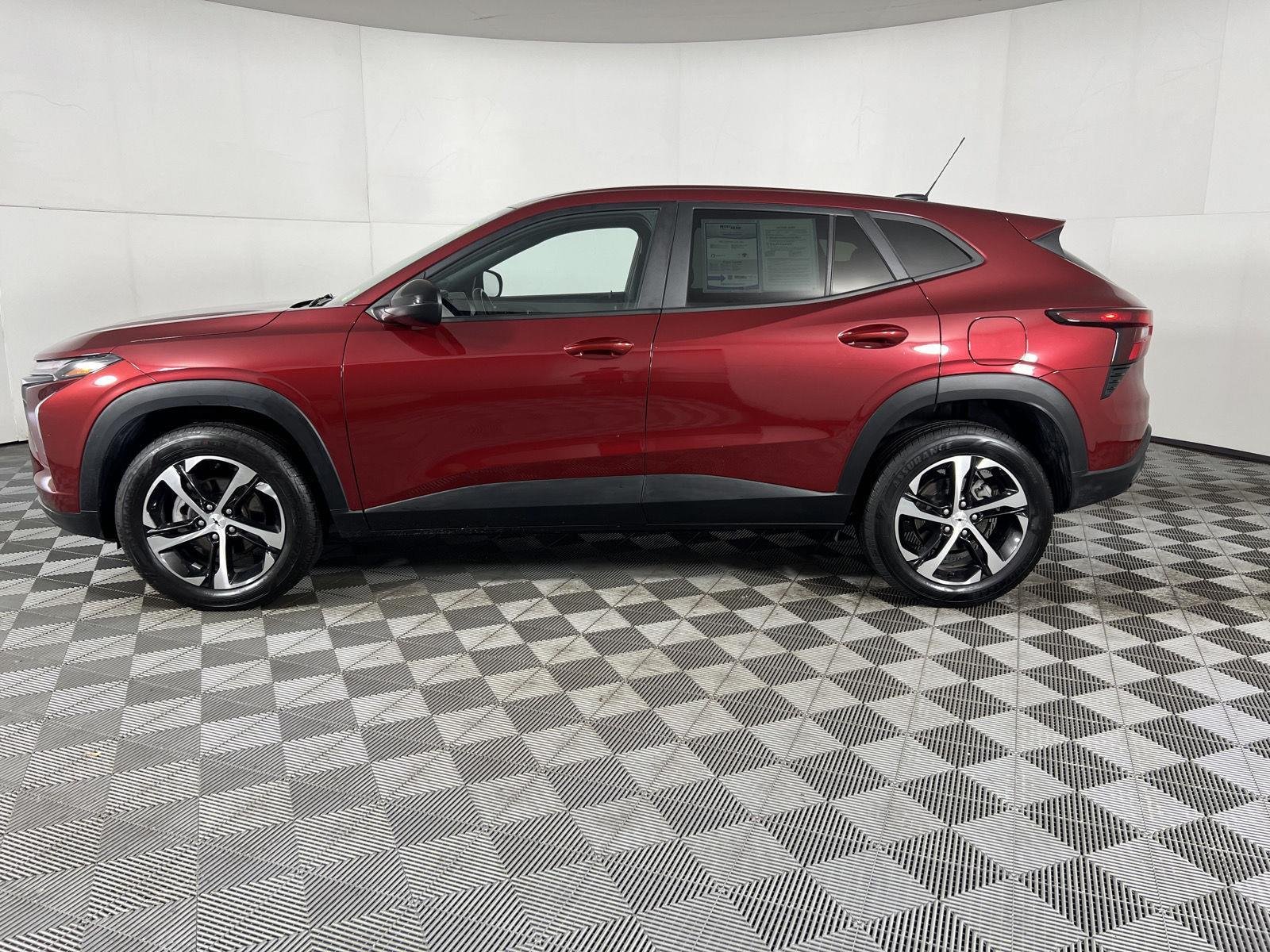 Used 2024 Crimson Chevrolet 1RS image 29