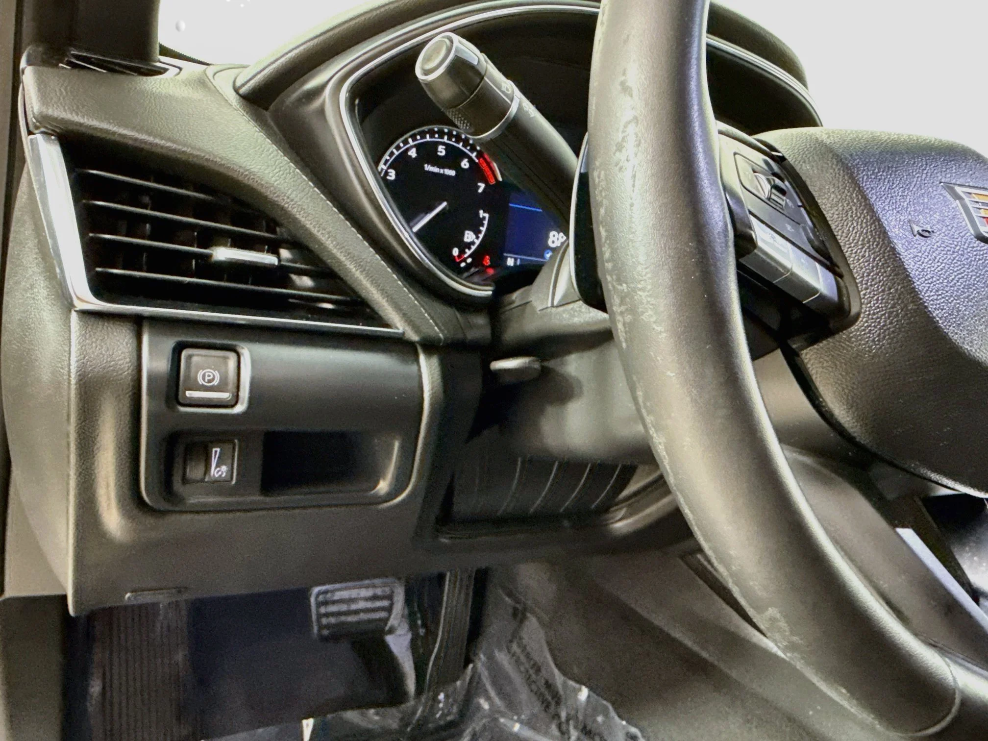 Used 2023 Summit White Cadillac Luxury image 12