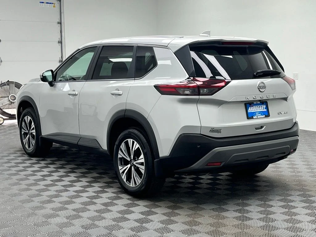 Used 2023 Silver Nissan SV image 11