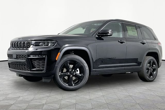 New 2026 Diamond Black Crystal Pearl-Coat Exterior Paint Jeep Limited image 1