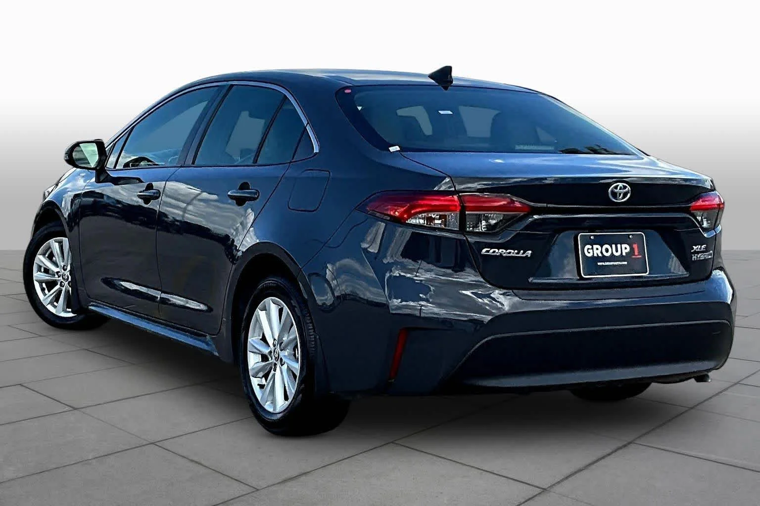 Used 2024 Underground Toyota Hybrid XLE image 12