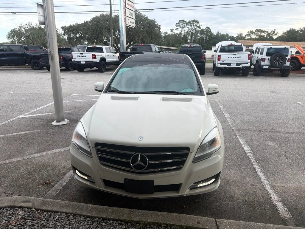 Used 2012 White Mercedes-Benz R 350 image 2