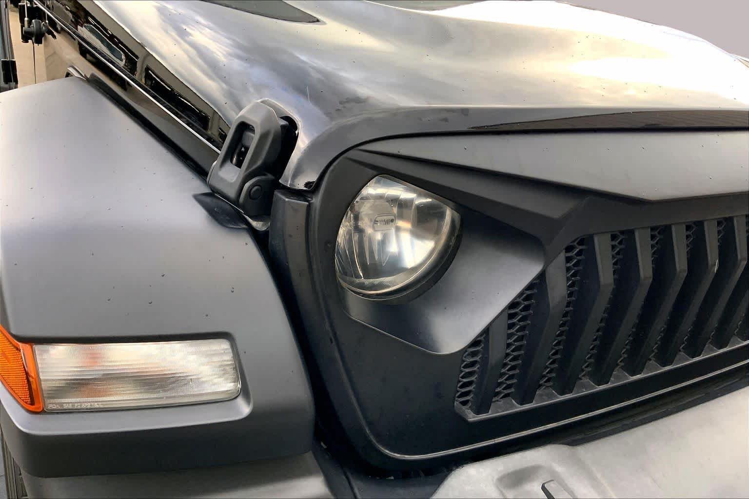 Used 2023 Black Clearcoat Jeep Sport Altitude image 28
