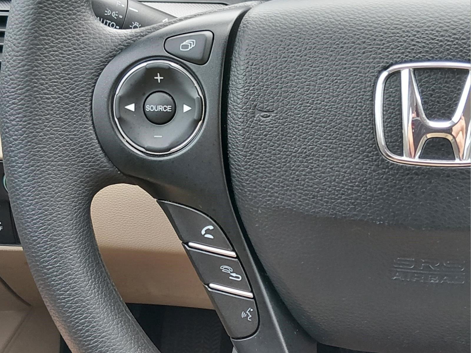 Used 2015  Honda LX image 28