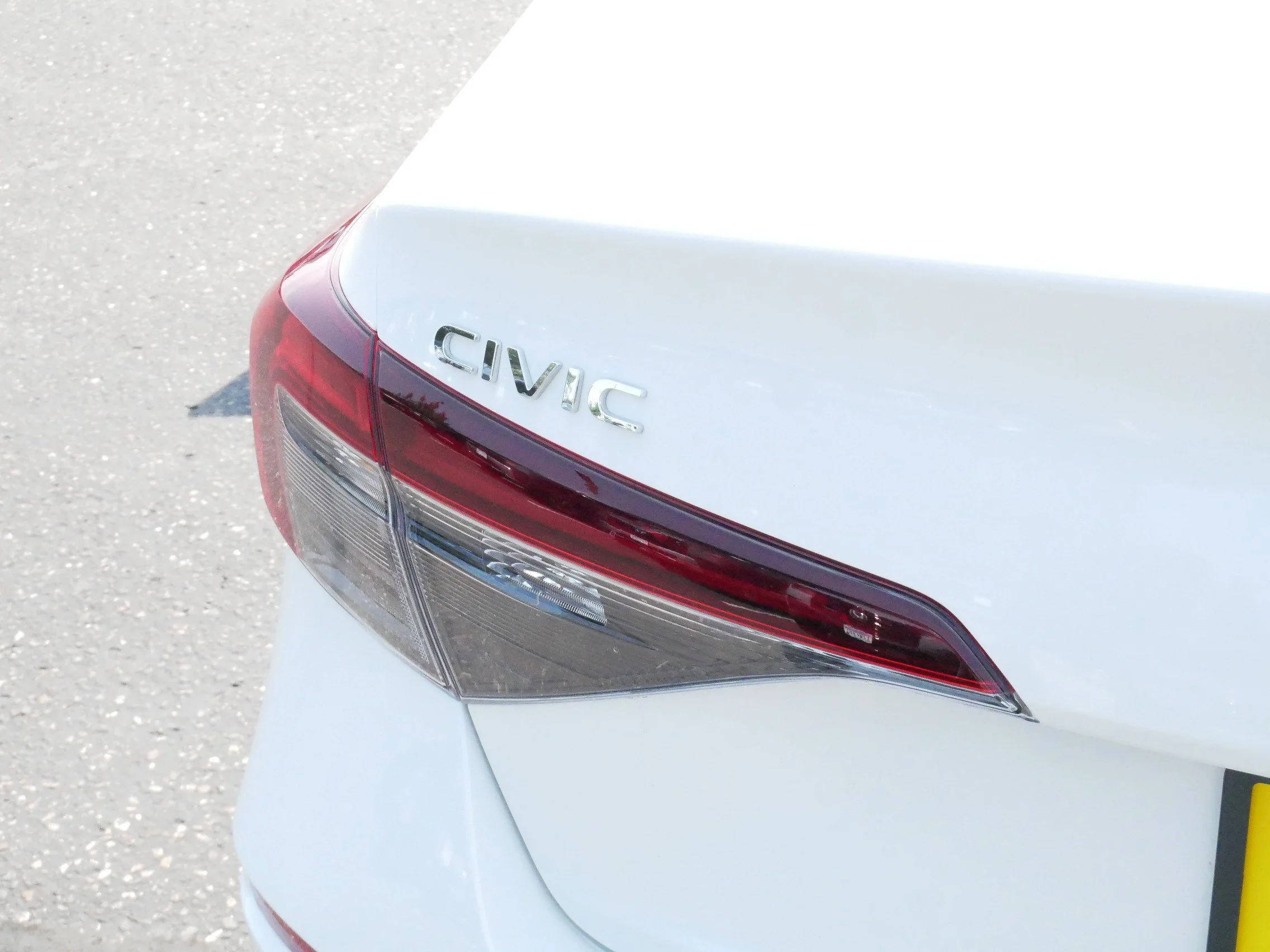 Used 2025 Platinum White Pearl Honda Sport image 17