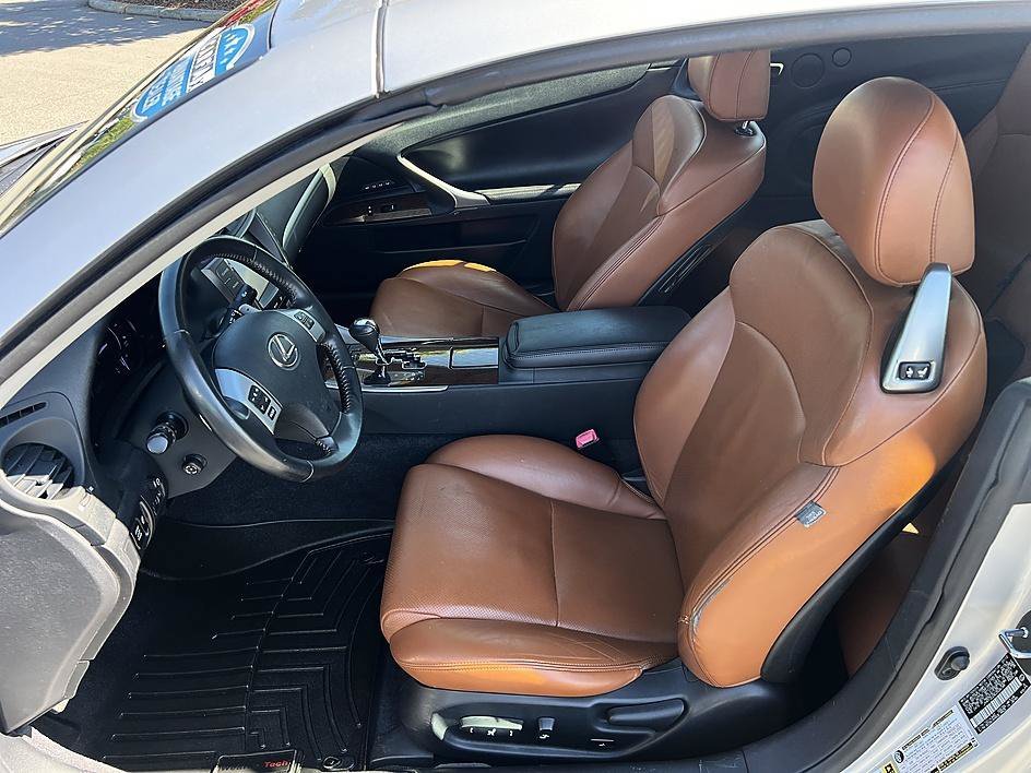 Used 2012 Mercury Metallic Lexus 250 C image 13