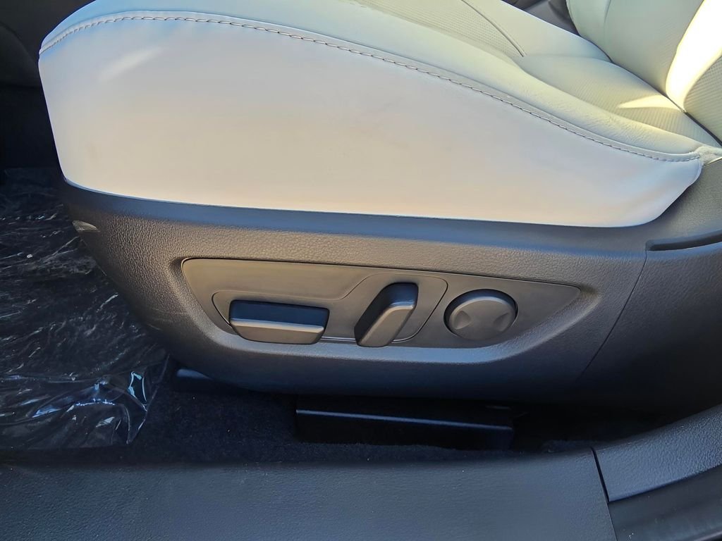 New 2026 Jet Black Mica Mazda 2.5 S Premium image 16
