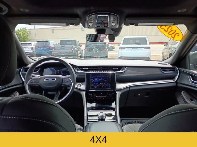 Used 2025 Black Jeep Laredo image 10