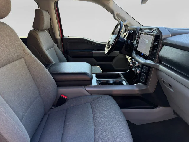 Used 2024  Ford XLT image 16