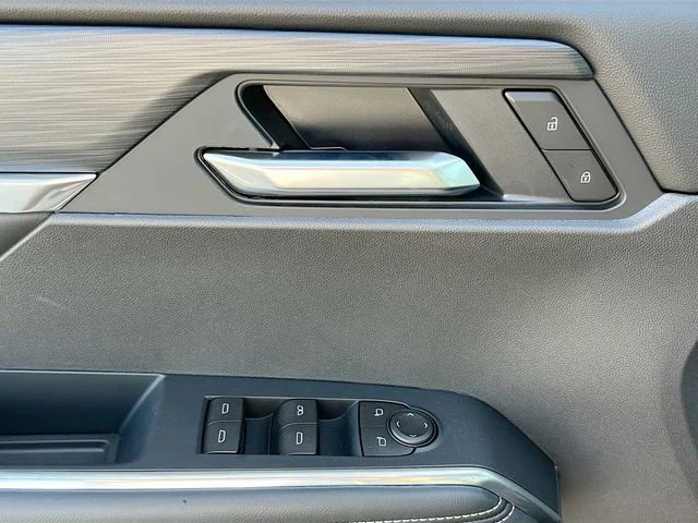 2026 GMC Acadia Elevation - Photo 13