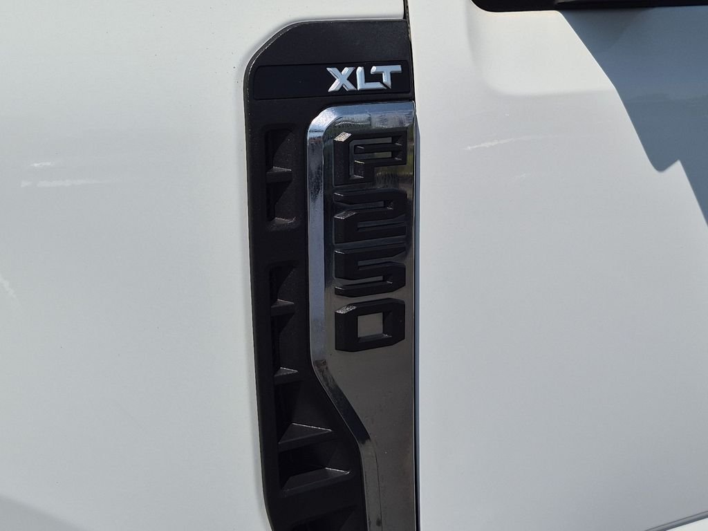 Used 2023 White Ford XLT image 10