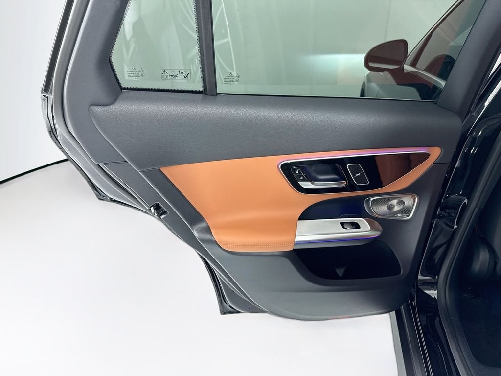 New 2027 Obsidian Black Metallic Mercedes-Benz GLC 300 image 27